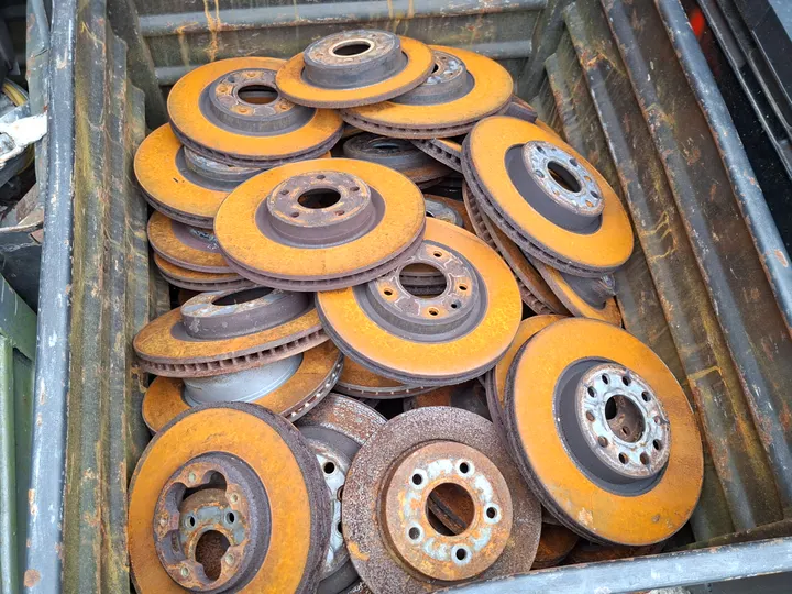 Bremsscheiben zur Metallverwertung
